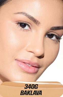 a HUDA BEAUTY - EASY BLUR (Fond De Teint )